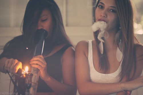 stoner-girls-smoking-weed-gallery-2-7.jpg