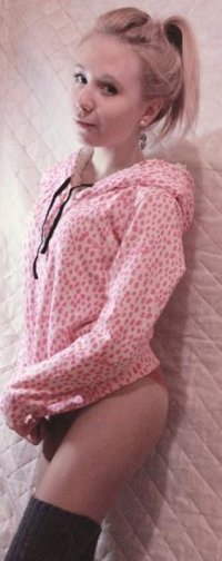 girl1.jpg