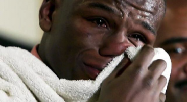 Floyd-Mayweather-Crying.png