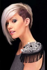 Short-Punk-Blonde-Hair-for-Women.jpg