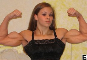 teen_muscle_girl_2_bigger_by_edinaus.jpg