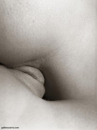 gallerycarre-black-and-white-erotica-001.jpg