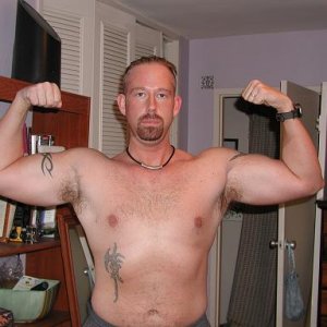 Front Bi Pose