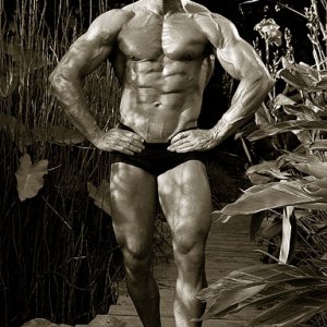 vintage style physique photo 1