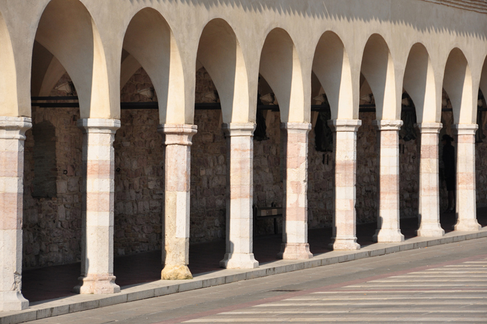 basilica san francesco d'assisi (How the World Around You Shapes Your Thoughts and Actions)