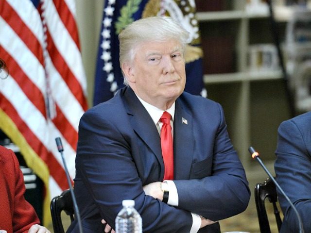093-trump_arms_crossed.jpg