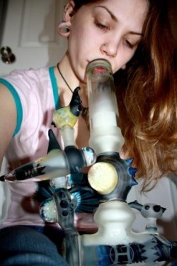 tumblr_manvlfLTB61rh94g2o1_250.jpg