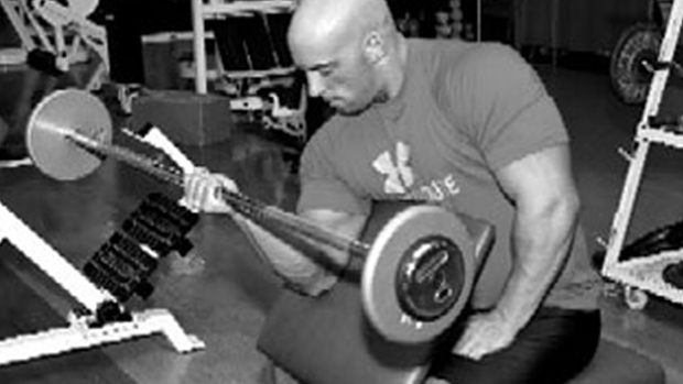 Single Arm Isometric Barbell Curl