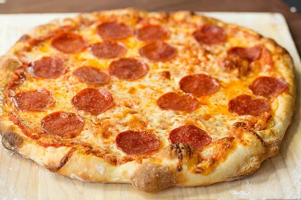 thin-crust-pizza-13-600.jpg