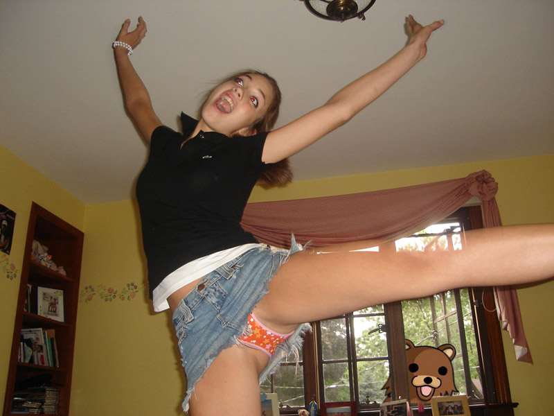 Pedobear_random_29522937_800_600.jpg