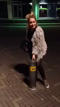 9Lf3Ey3.gif
