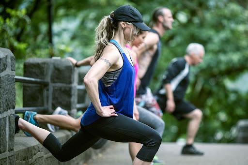 outdoor_dips-workout.jpg