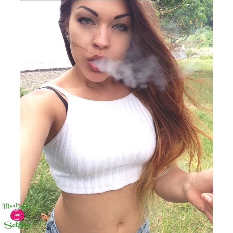 marijuana-selfie.jpg